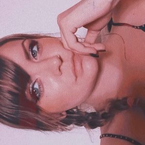 Katie Raye, gucci shades and only the cutest clothes and accessories.